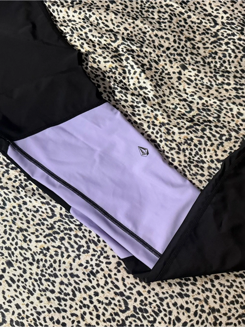 🖤Volcom 100% Polyester Leggings🖤